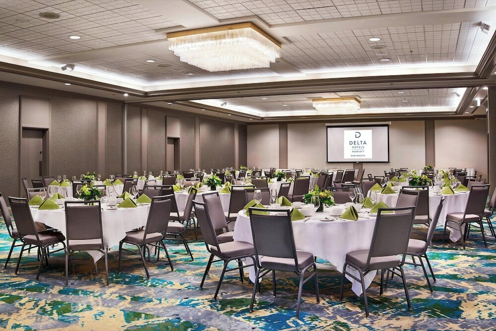 Фото Delta Hotels by Marriott Dartmouth