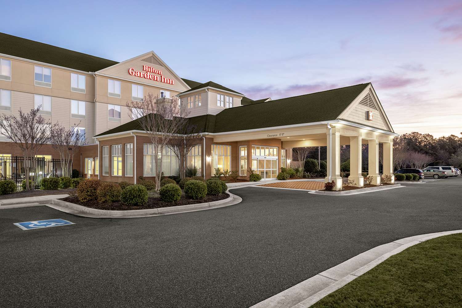 Фото Hilton Garden Inn Wilmington Mayfaire Town Center