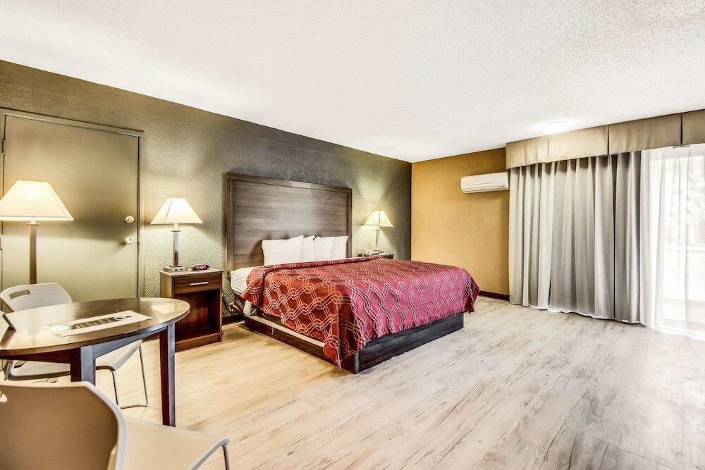 Фото Econo Lodge Busch Gardens