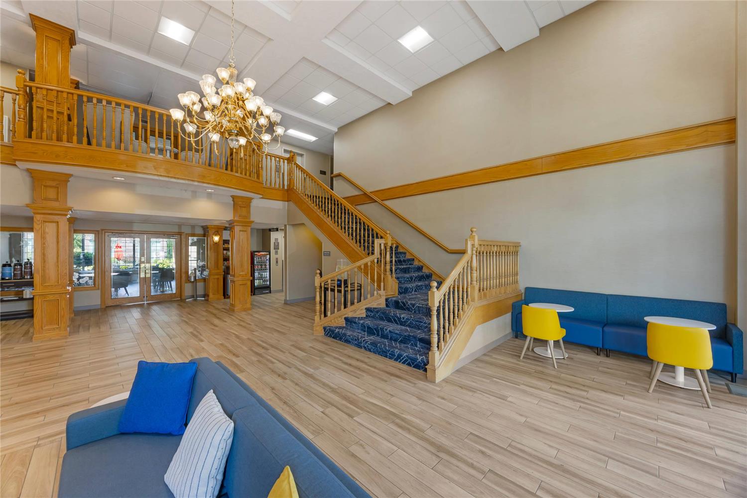 Фото Comfort Suites Salem