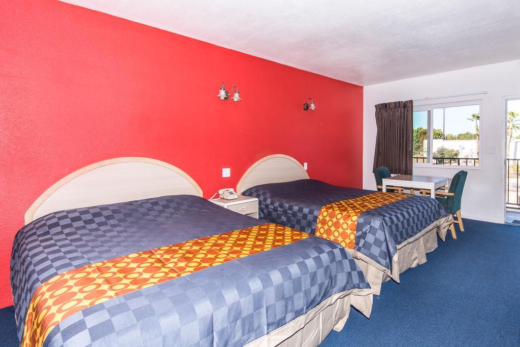 Фото Sea Rock Inn - Los Angeles