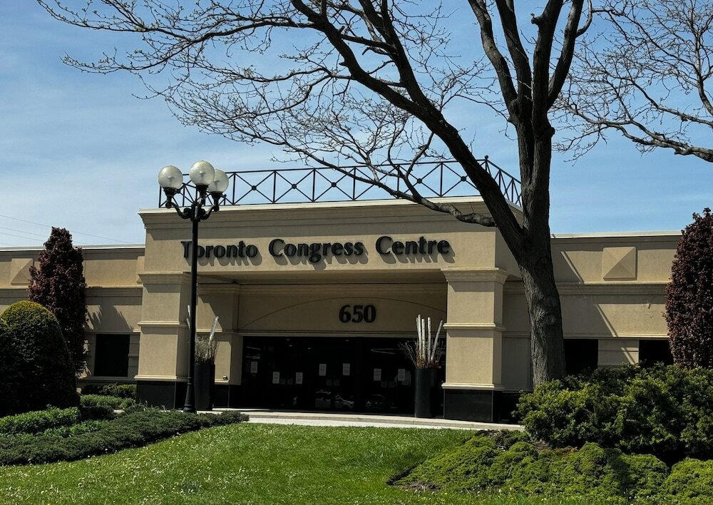 Фото Holiday Inn Toronto Airport East