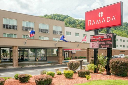 Гостиница Ramada Hotel & Conference Center by Wyndham Paintsville в Штате Кентукки