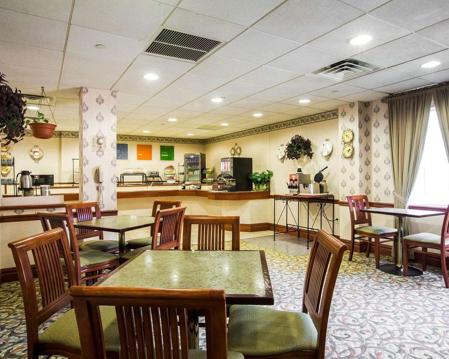 Фото Comfort Inn & Suites