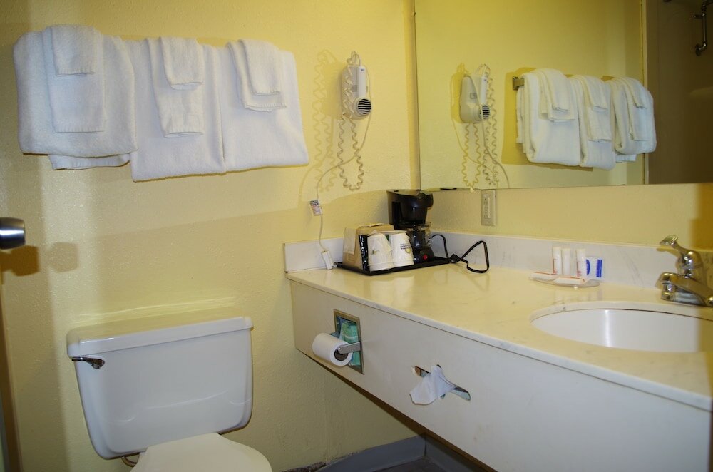 Фото Days Hotel & Conference Center by Wyndham Danville