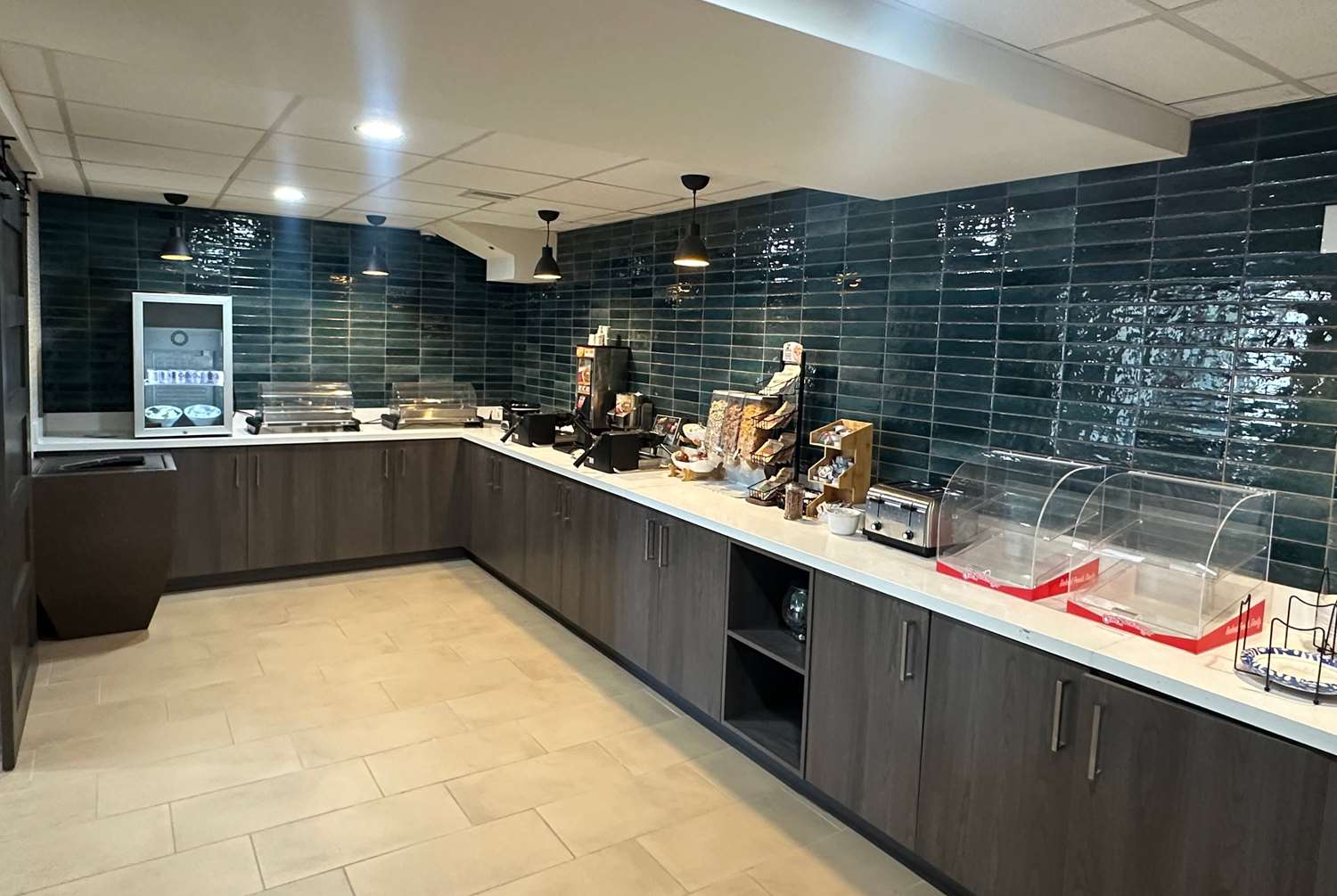 Фото La Quinta Inn by Wyndham Albuquerque Airport