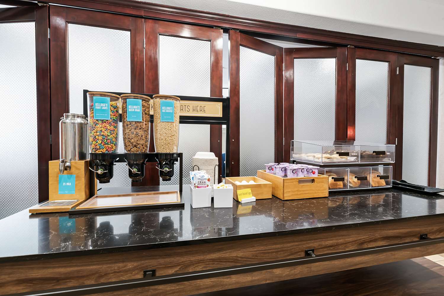 Фото Hampton Inn Seguin