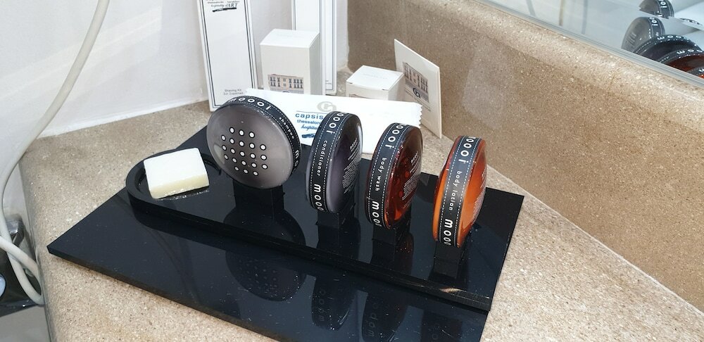 Фото The Capsis Bristol Boutique Hotel