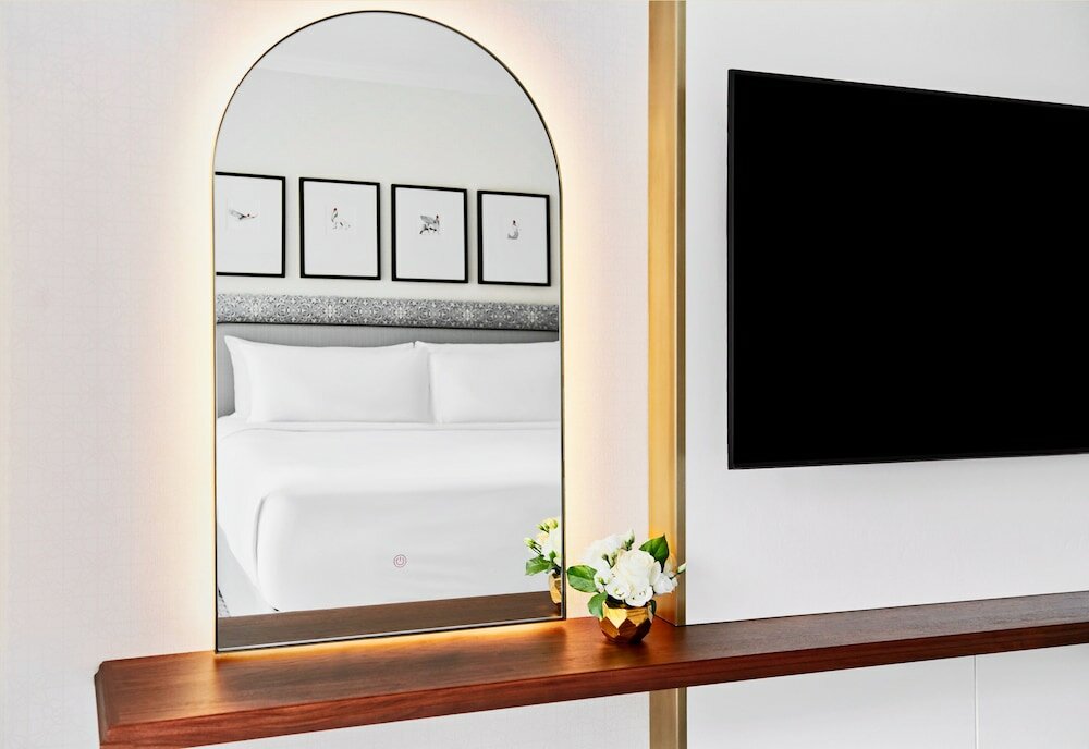 Фото InterContinental Chicago Magnificent Mile, an Ihg Hotel