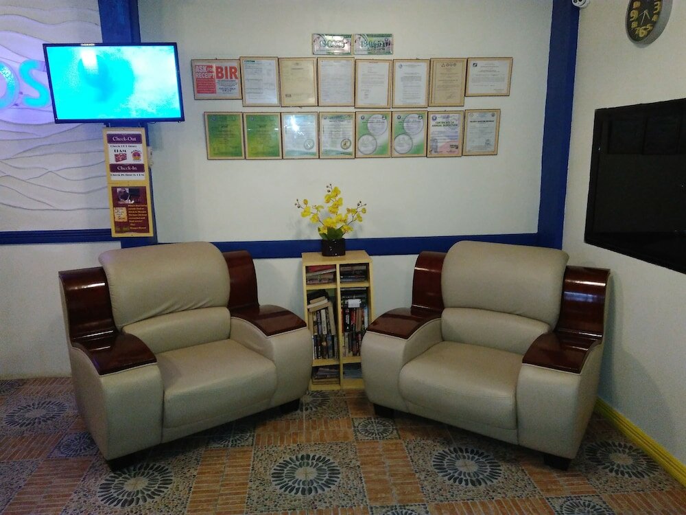 Фото Mango's Beachfront Resort