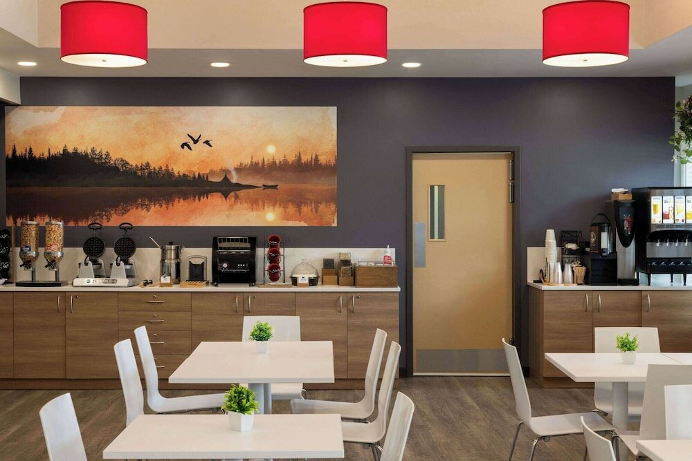 Фото Microtel Inn & Suites by Wyndham Val-d Or