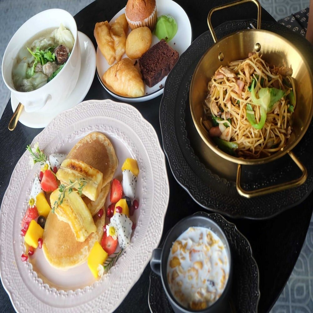 Фото 2499 Heritage Chinatown Bangkok Hotel by RoomQuest