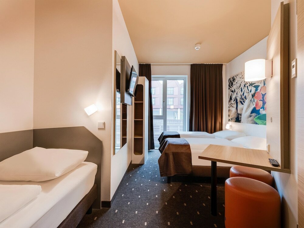 Фото B&b Hotel Bremen-Überseestadt