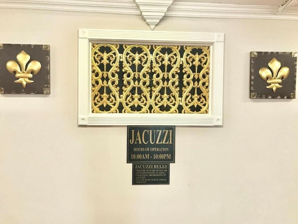 Фото Plaza Suites Downtown New Orleans