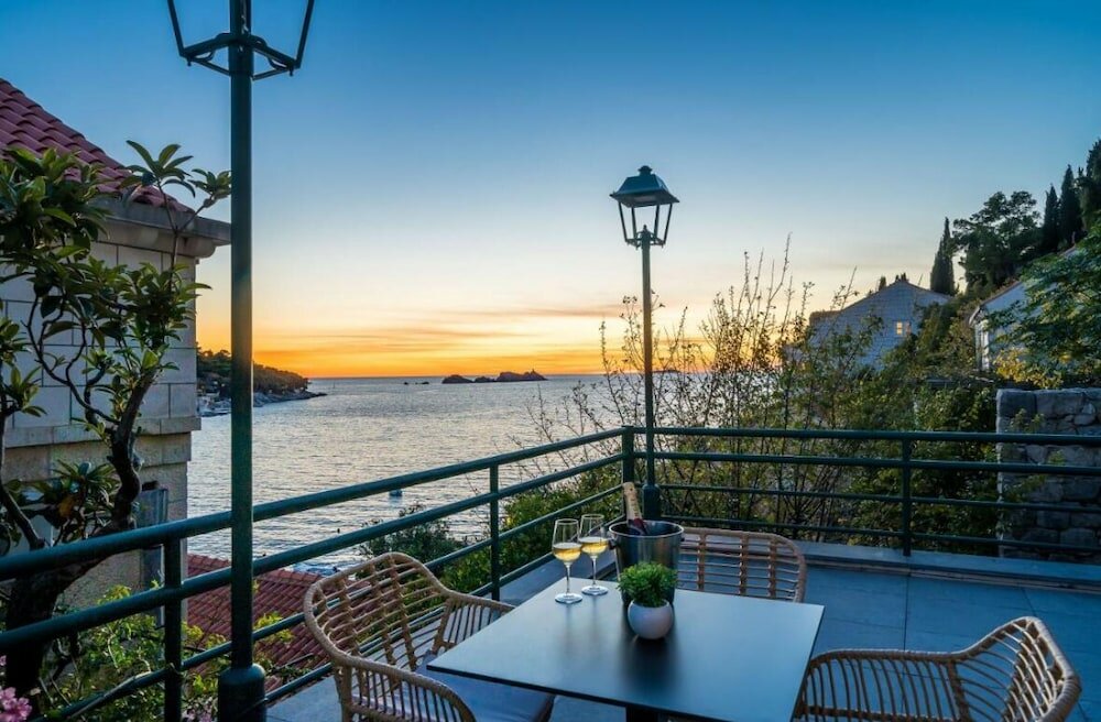 Фото Dubrovnik Deluxe Blue Bayou