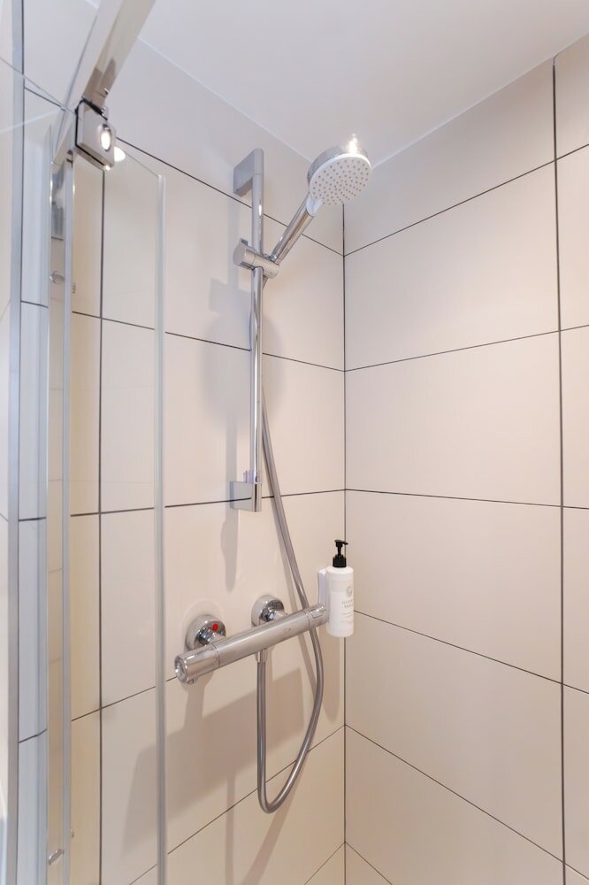 Фото EasyHotel Marseille Euromed