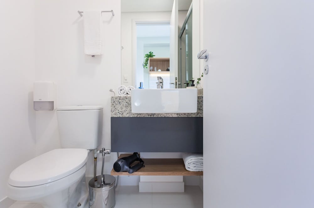 Фото Charlie Brooklyn Studios