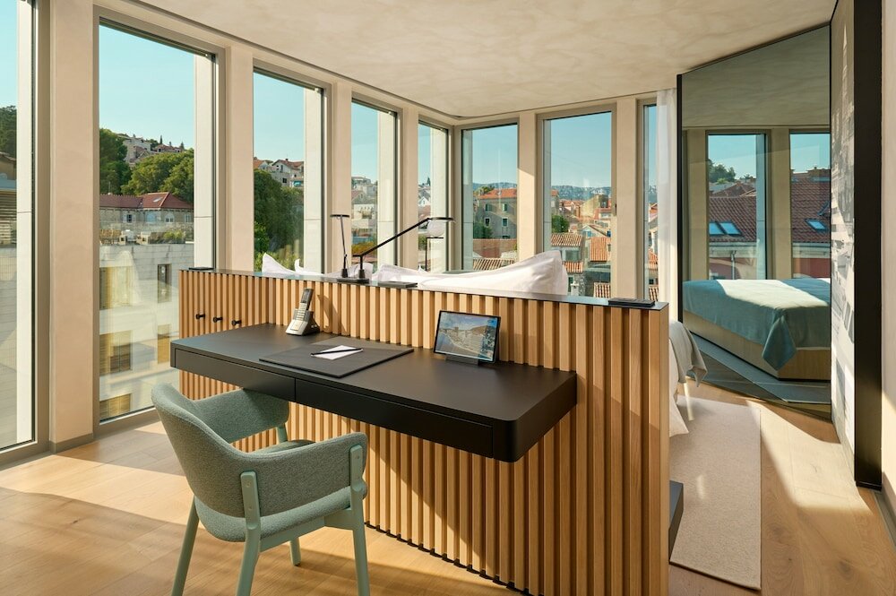 Фото Hotel Ambasador