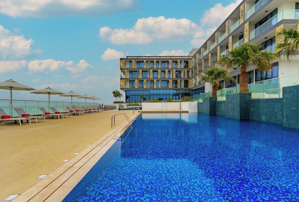 Фото Beach Bay Hotel Mirfa