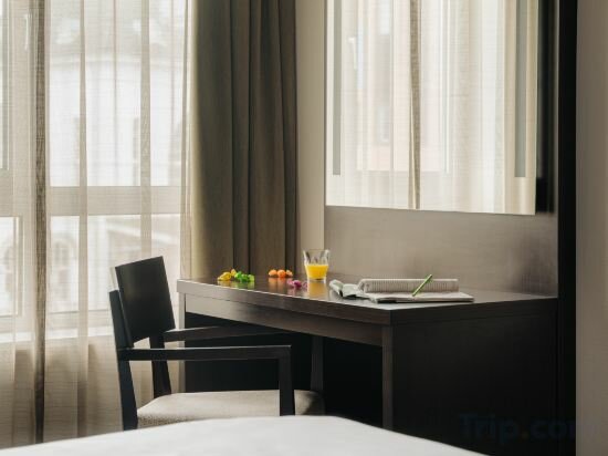 Фото Oranje Hotel Leeuwarden