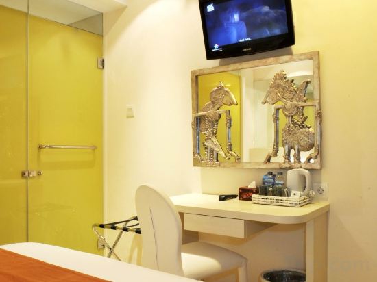 Фото Hotel Pyrenees