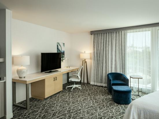 Фото Hilton Garden Inn Seattle Bellevue Downtown, Wa