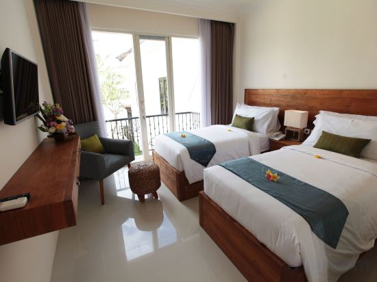 Фото Umpadhi Canggu Hotel