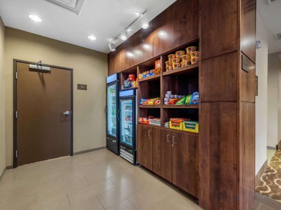 Фото Comfort Suites Denver near Anschutz Medical Campus