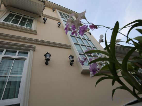 Фото The Orchid House 153