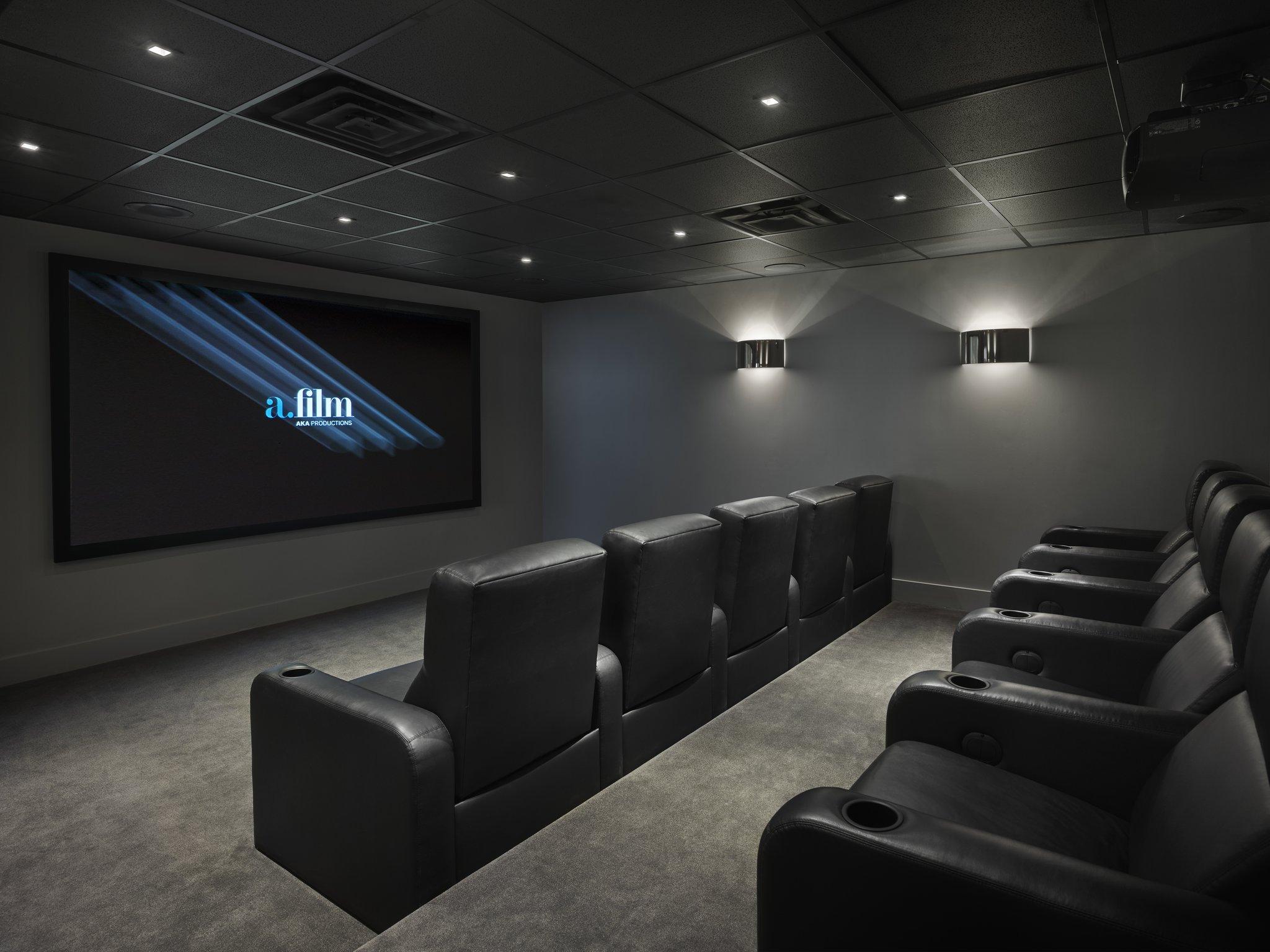 Фото Aka White House