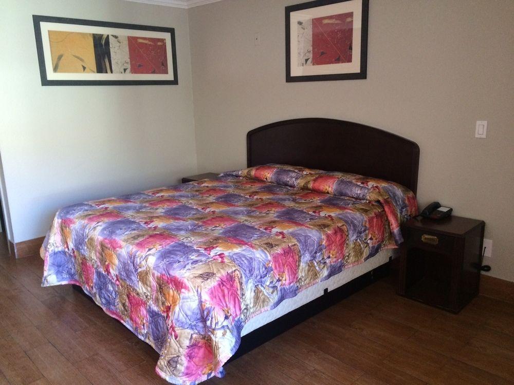 Фото Hyland Inn Long Beach