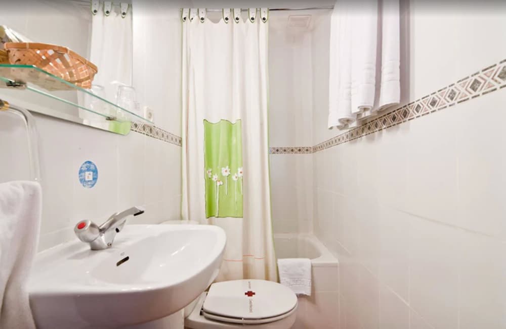 Фото Hostal Oporto