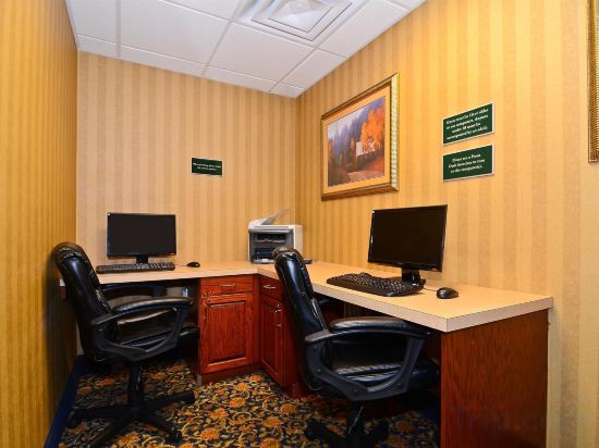 Фото Best Western Executive Inn & Suites