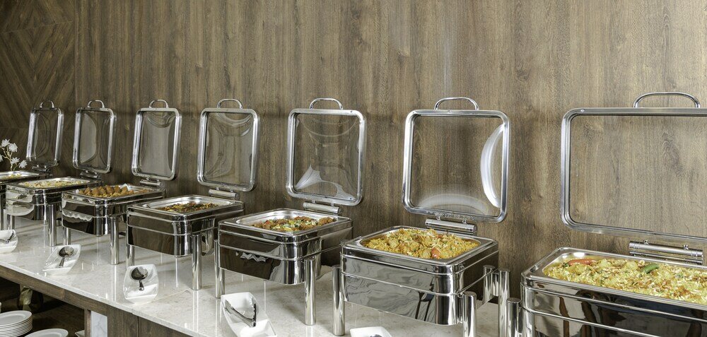 Фото Seven Gardens Hotel