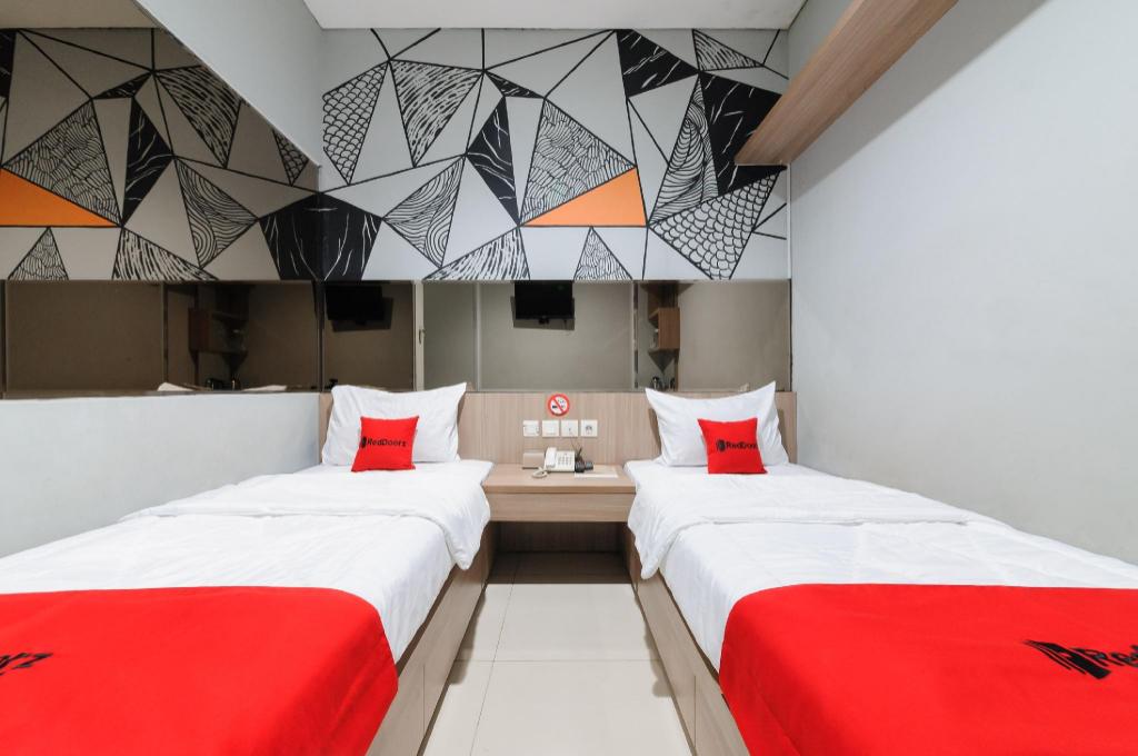 Фото RedDoorz near Thamrin City