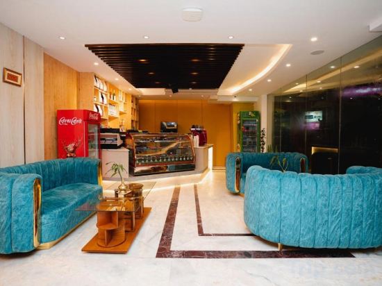 Фото Royal Raj Hotel