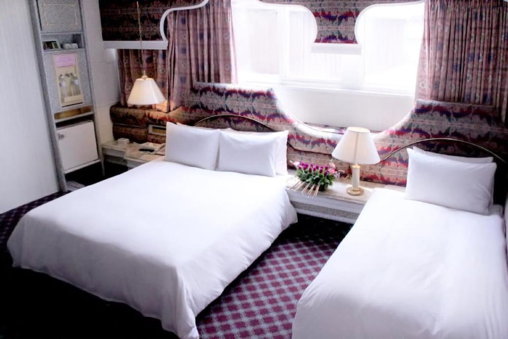 Фото Crystal Hotel