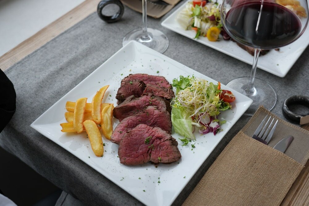 Фото Hotel Restaurant Brasserie Ahoi, Kortrijk