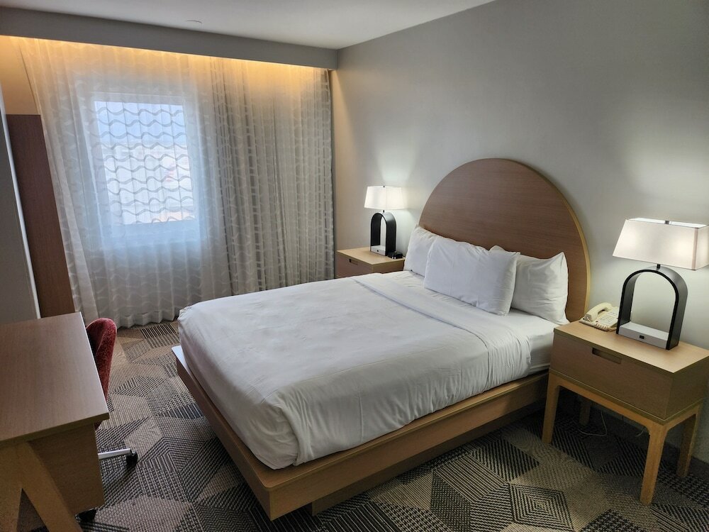 Фото Miami International Airport Hotel