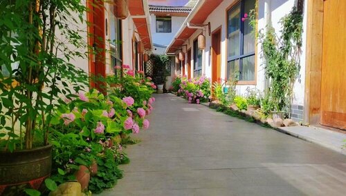 Гостиница Listening To The Rain Hall Inn в Хунани