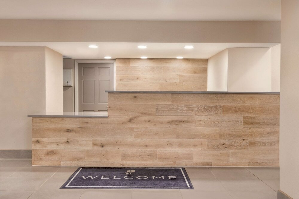 Фото Country Inn & Suites by Radisson, North Little Rock, Ar