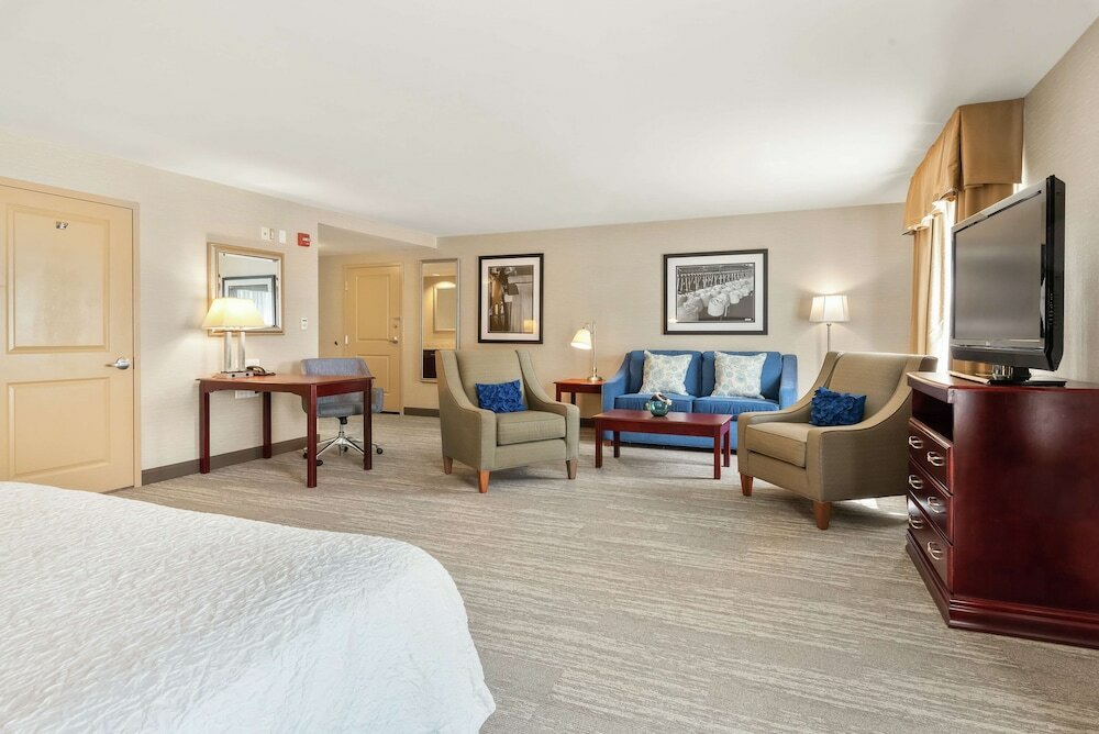 Фото Hampton Inn Nashua