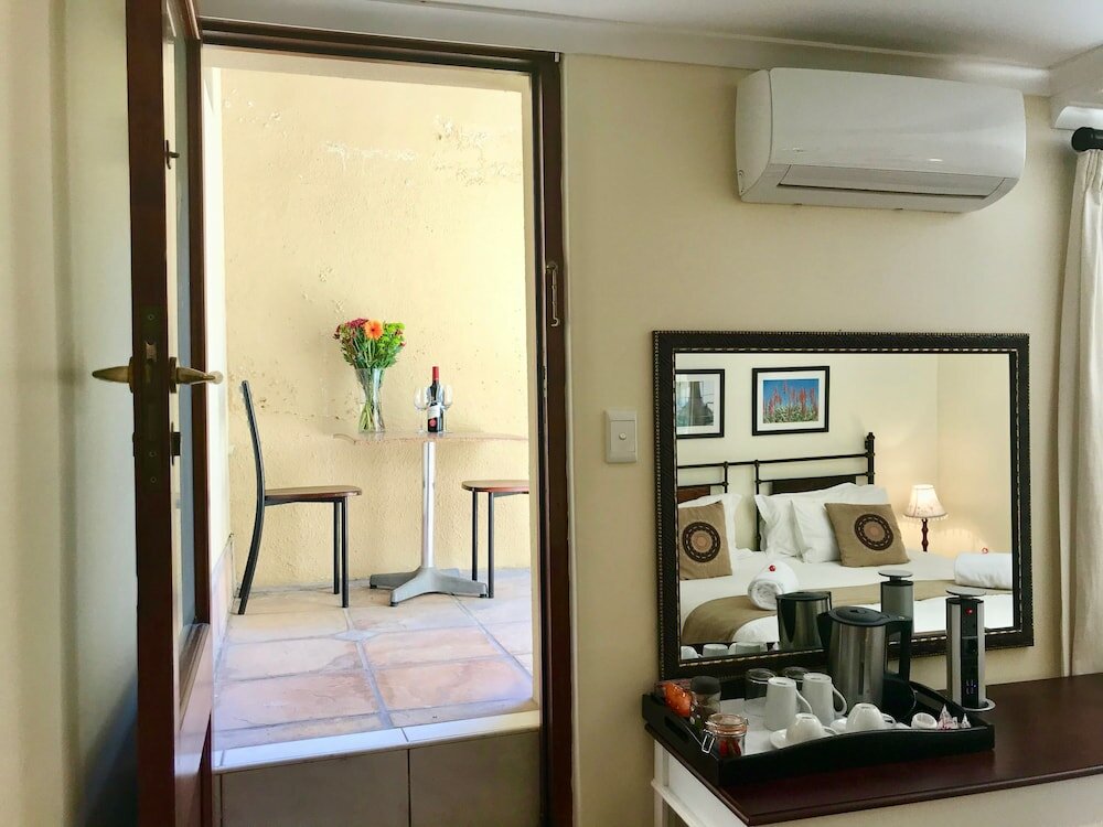 Фото Sundown Manor Guest House
