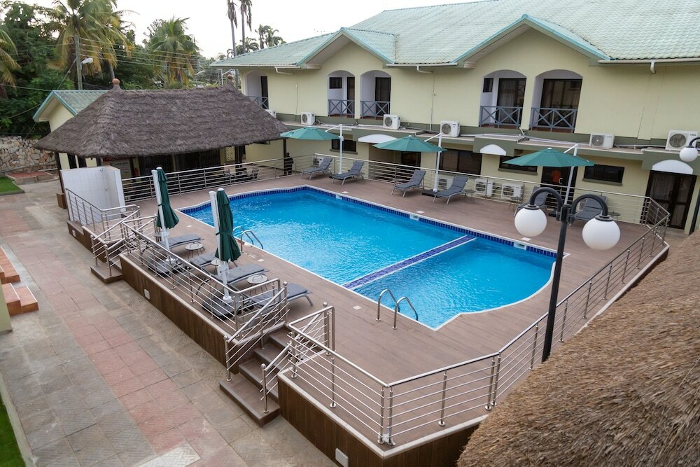 Фото Sunlodge Hotel