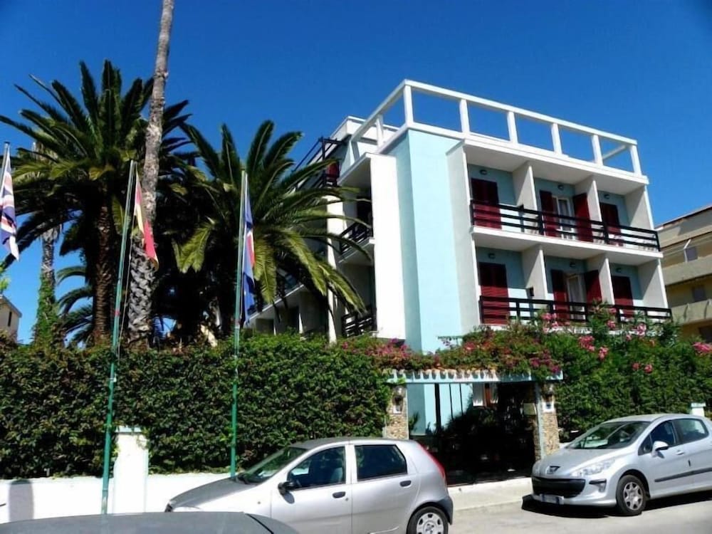 Фото Hotel La Playa