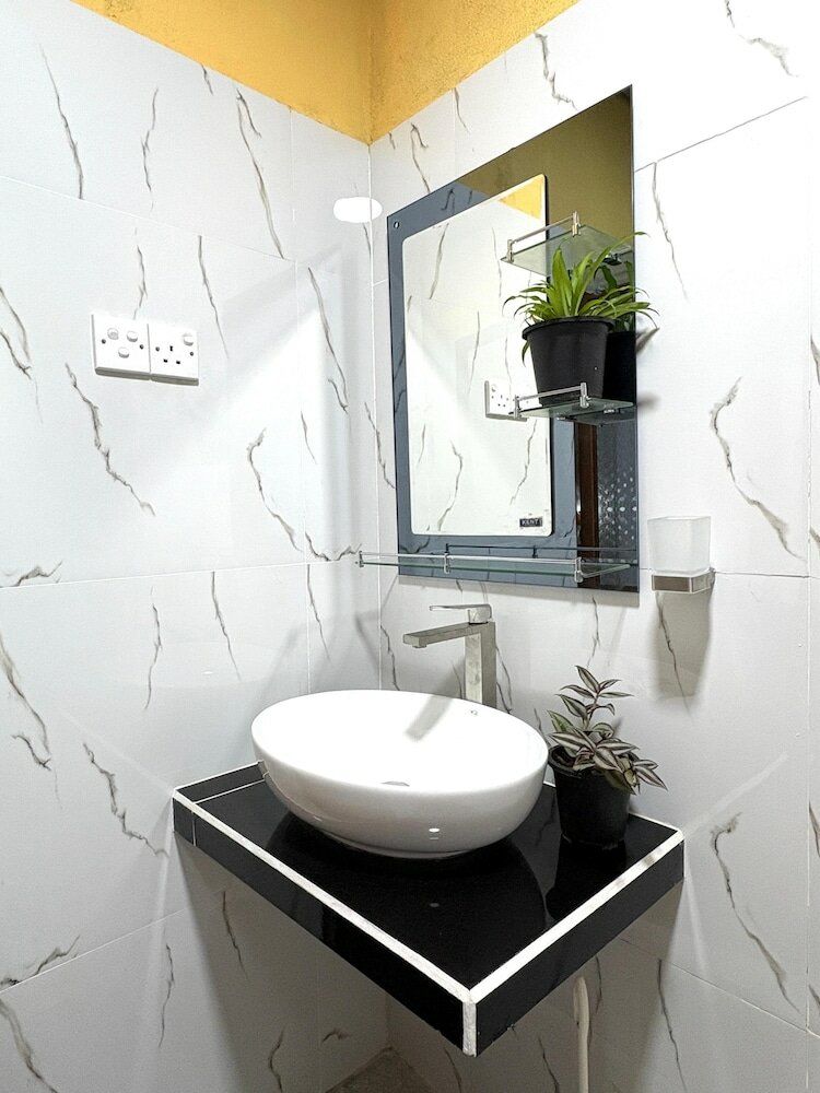 Фото Chaya Villa Guest House