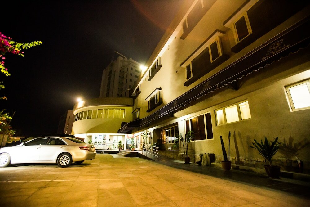 Фото Hotel Bon Voyage