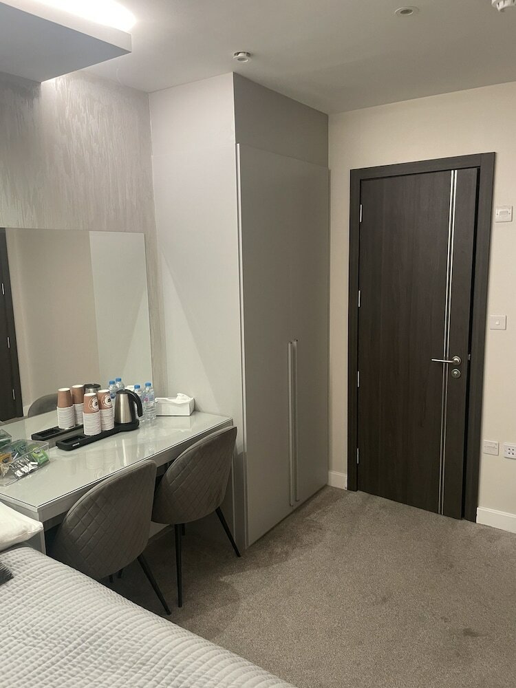 Фото Park Avenue Hotel