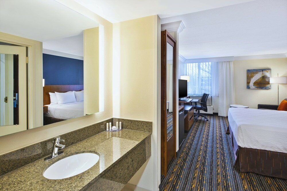 Фото Fairfield by Marriott Inn & Suites Herndon Reston