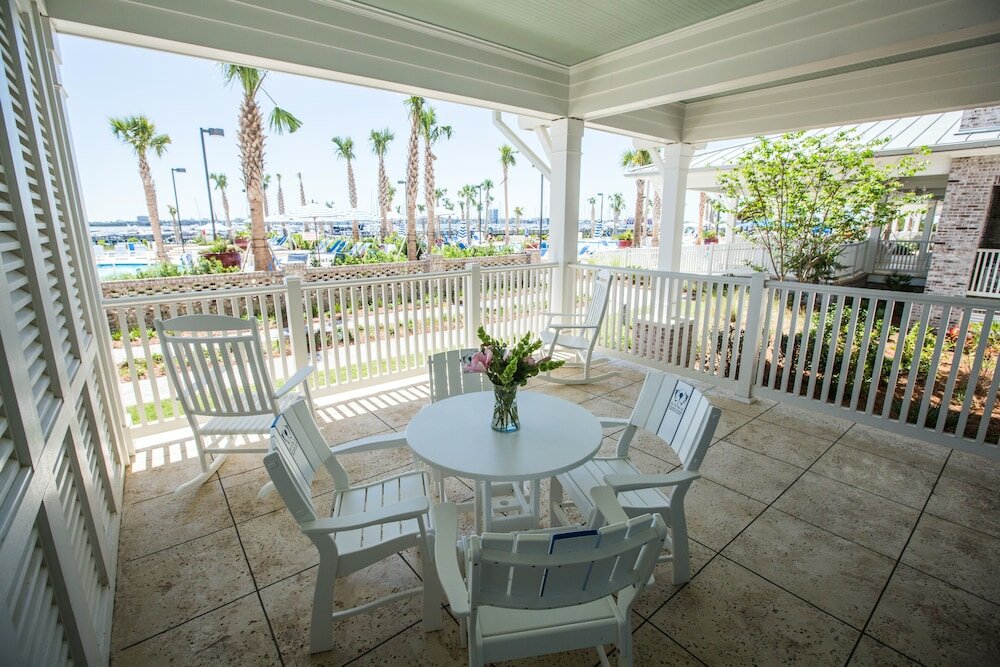 Фото The Beach Club at Charleston Harbor Resort and Marina